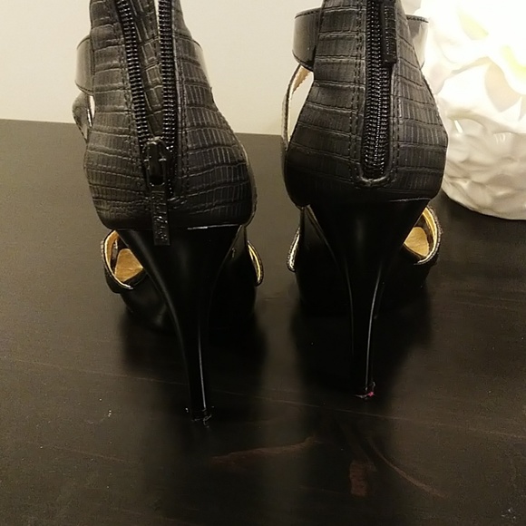 Heels - Picture 3 of 4